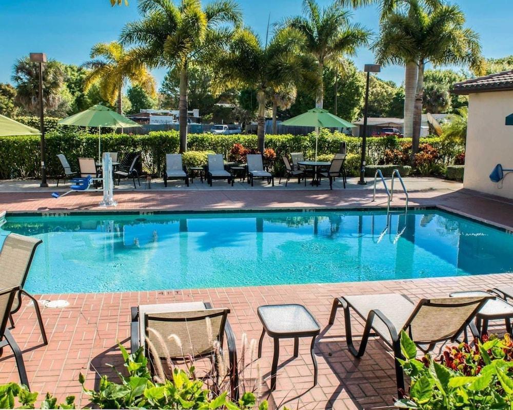 Econo Lodge Vero Beach - Downtown Exterior photo