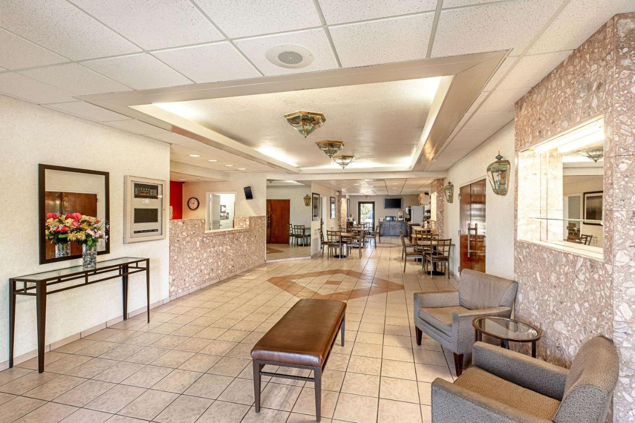 Econo Lodge Vero Beach - Downtown Exterior photo