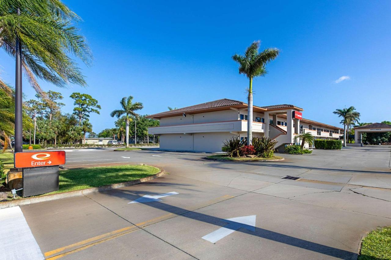 Econo Lodge Vero Beach - Downtown Exterior photo