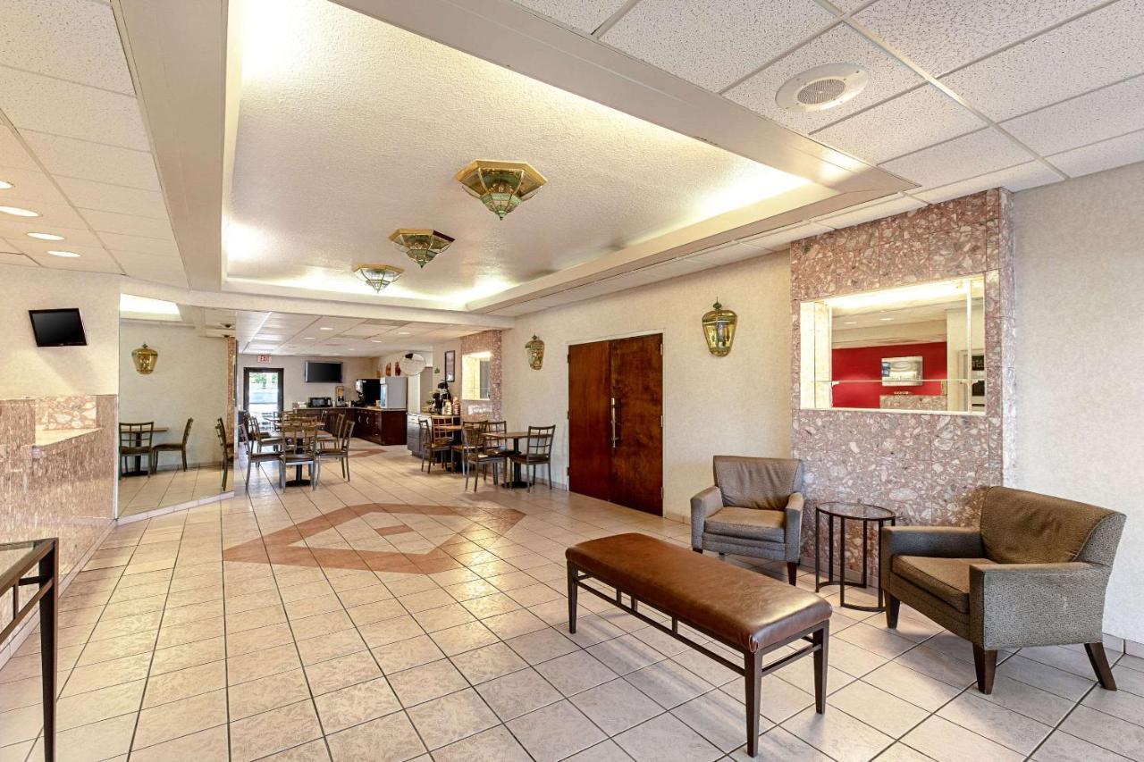 Econo Lodge Vero Beach - Downtown Exterior photo