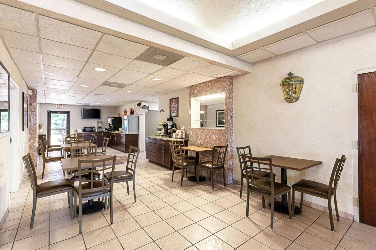 Econo Lodge Vero Beach - Downtown Exterior photo